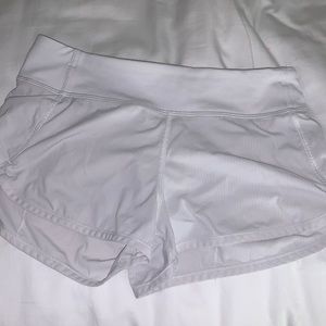 White ivviva shorts!